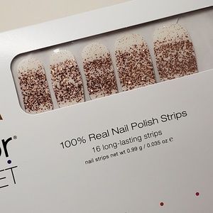 Color Street Makeup - COLOR STREET Coming Up Rose Gold Nail Strips Color Street Makeup - COLOR STREET Coming Up Rose Gold Nail Strips